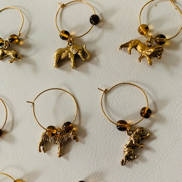 A beverage bauble - Picture 3 of 10